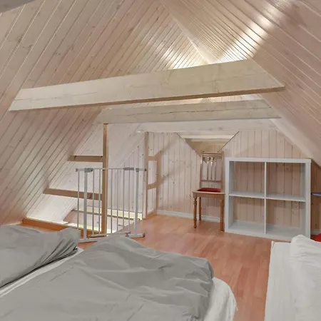 Διαμέρισμα 1 Bedroom Awesome In *